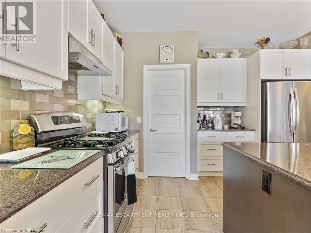 58 ROSEWOOD CRESCENT Image 15