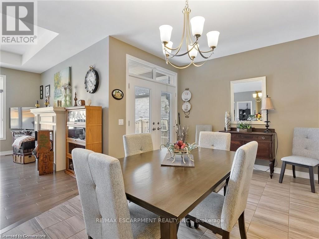 58 ROSEWOOD CRESCENT Image 17