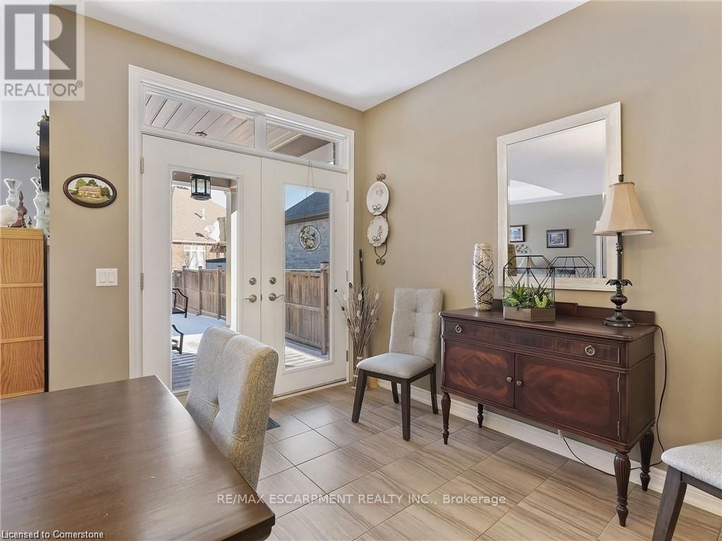 58 ROSEWOOD CRESCENT Image 18