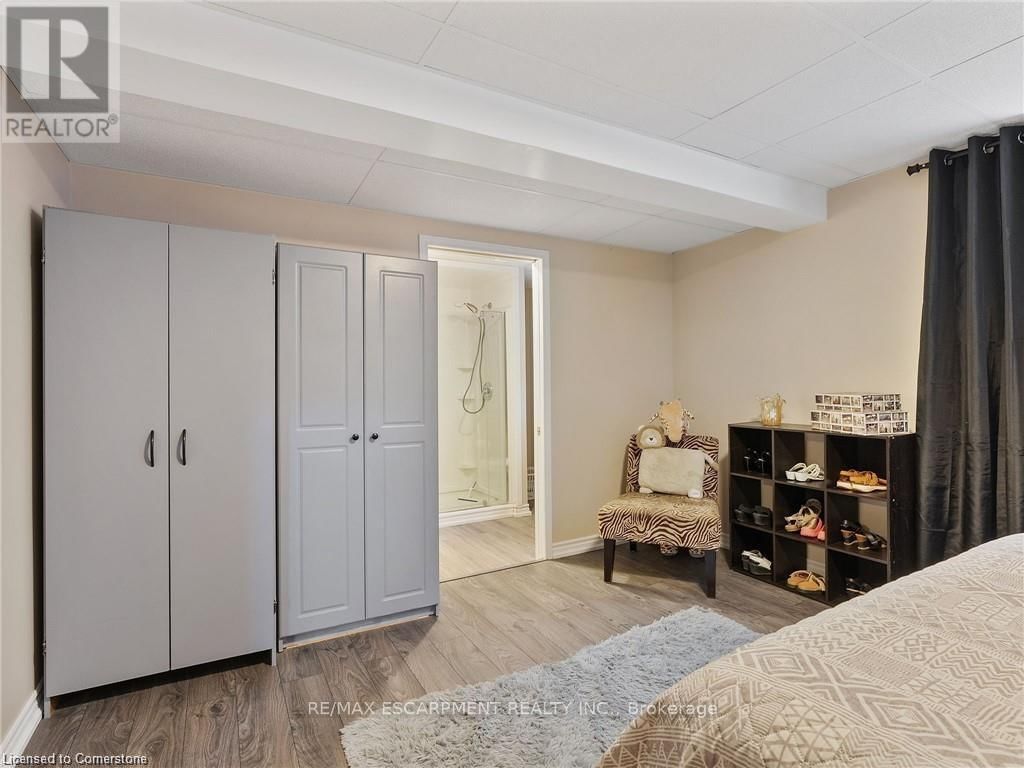 58 ROSEWOOD CRESCENT Image 32