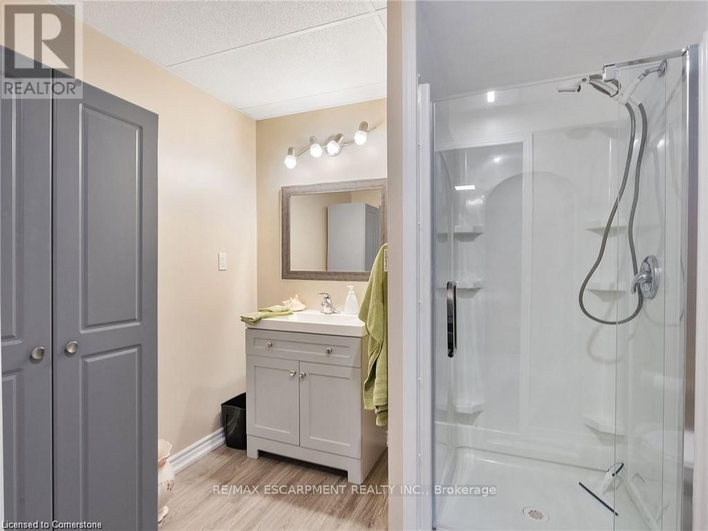 58 ROSEWOOD CRESCENT Image 33