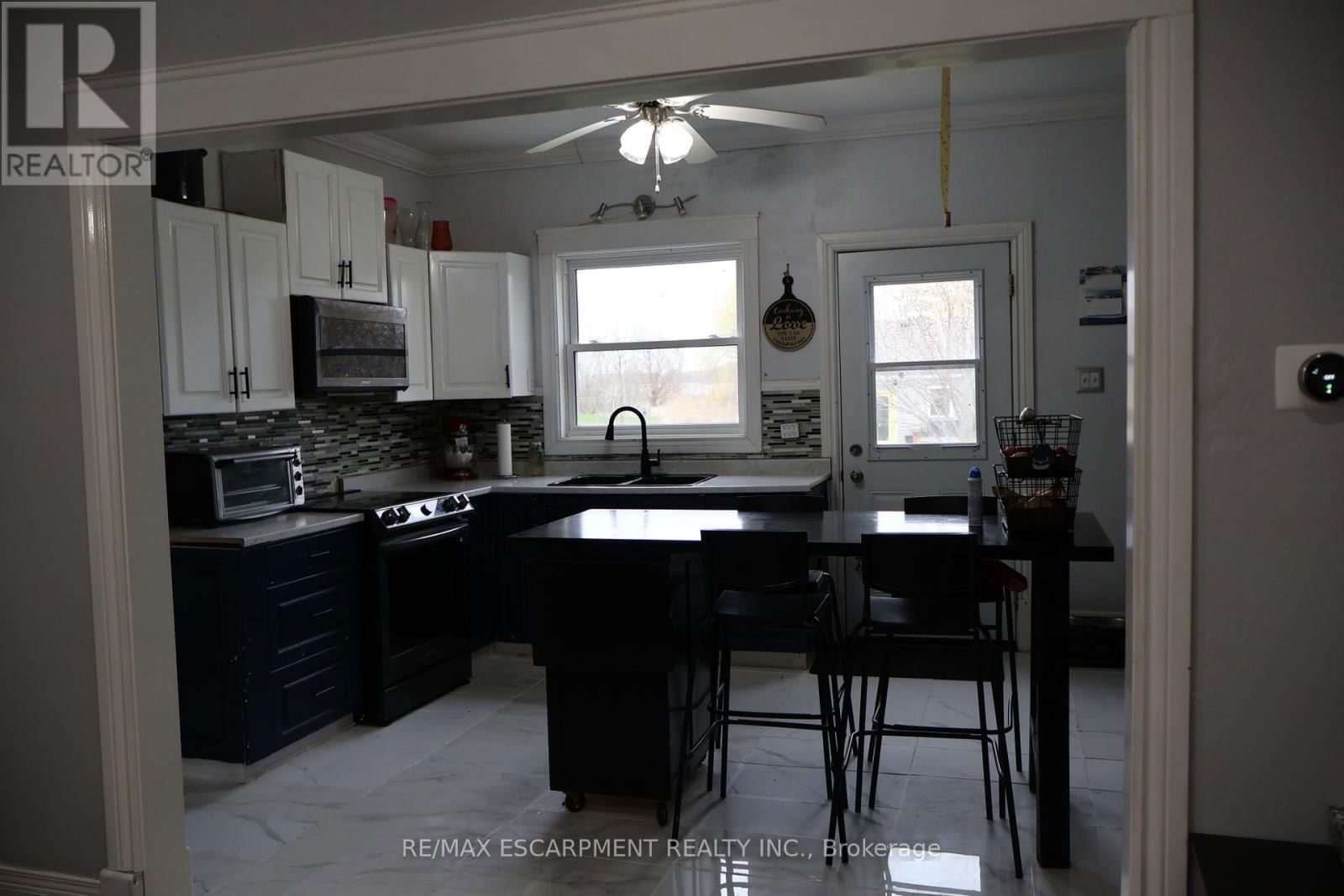 2313 ST ANNS ROAD Image 10