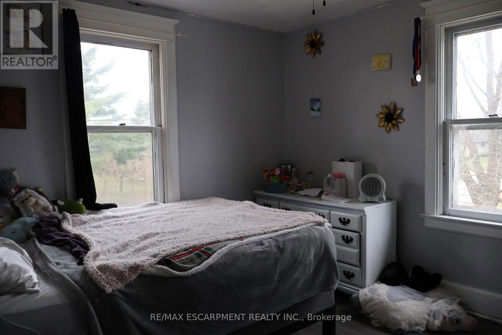 2313 ST ANNS ROAD Image 19