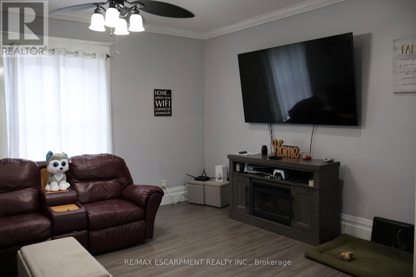 2313 ST ANNS ROAD Image 21