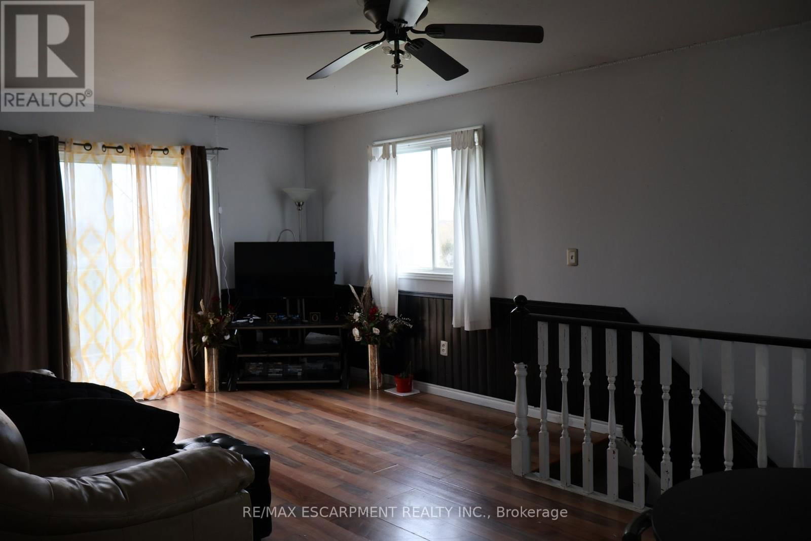 2313 ST ANNS ROAD Image 29