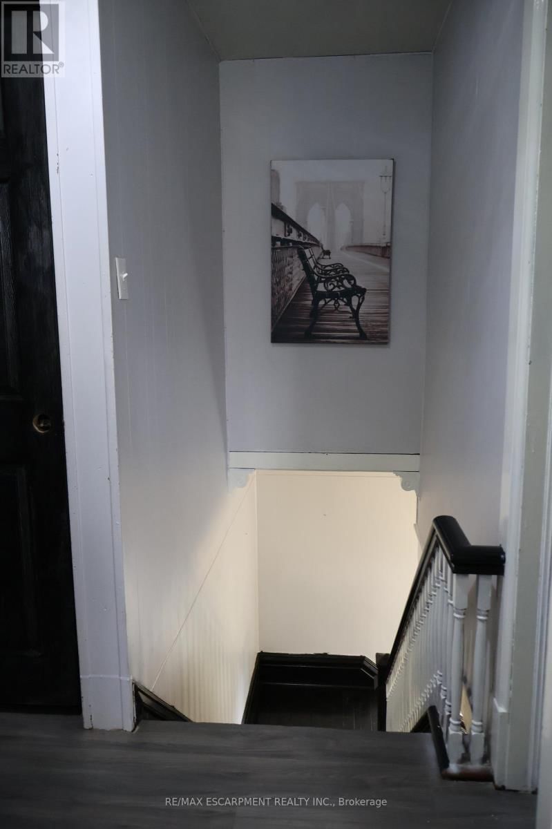 2313 ST ANNS ROAD Image 33