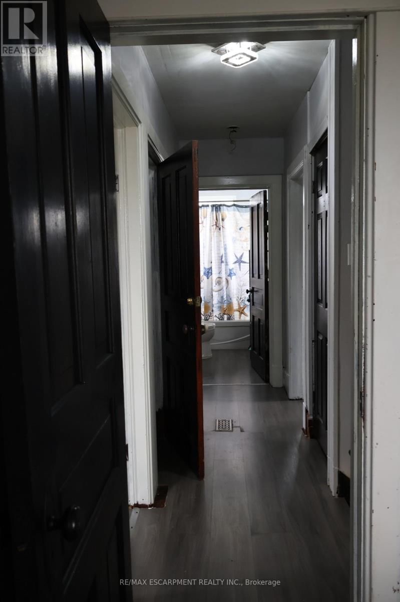 2313 ST ANNS ROAD Image 37