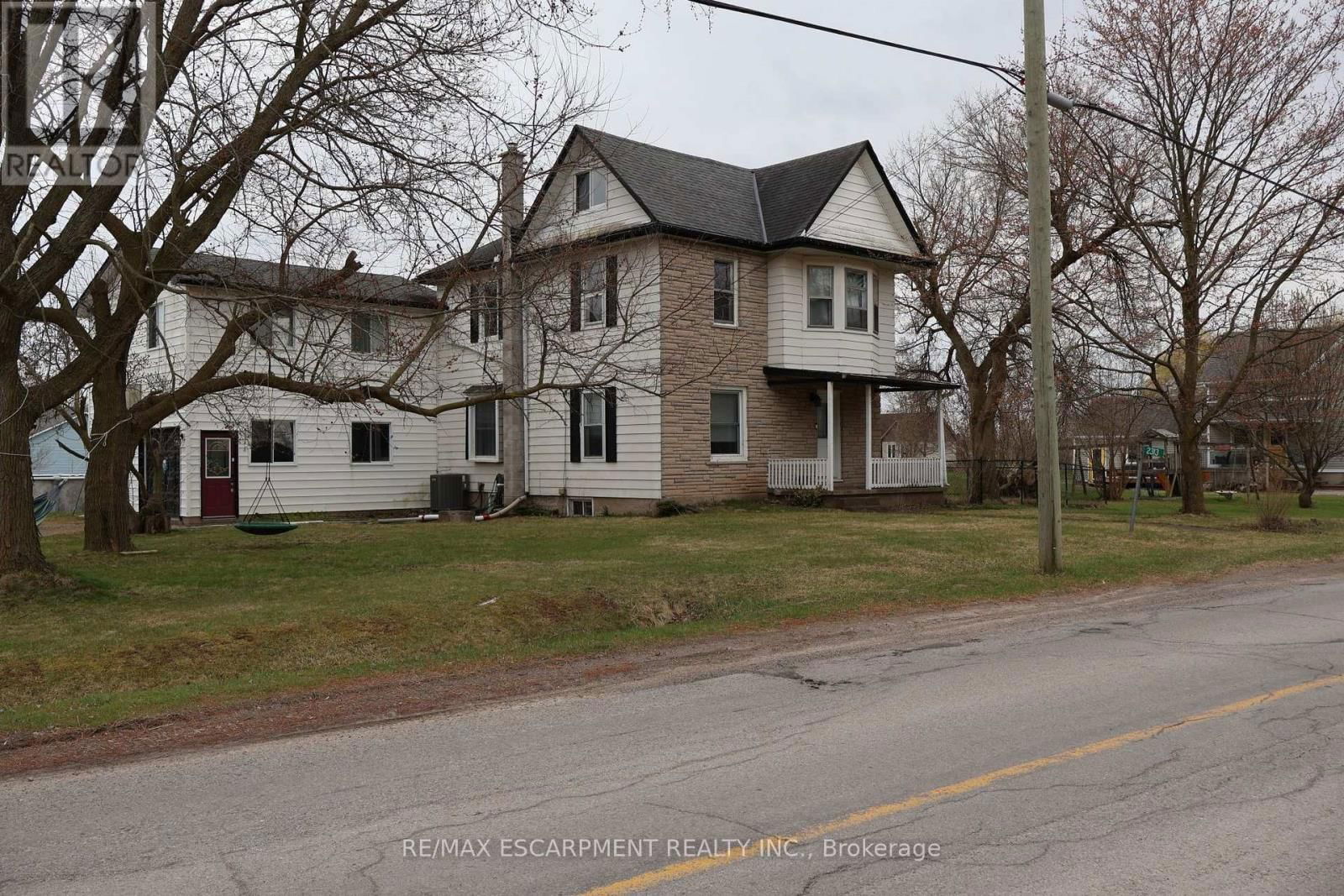 2313 ST ANNS ROAD Image 7
