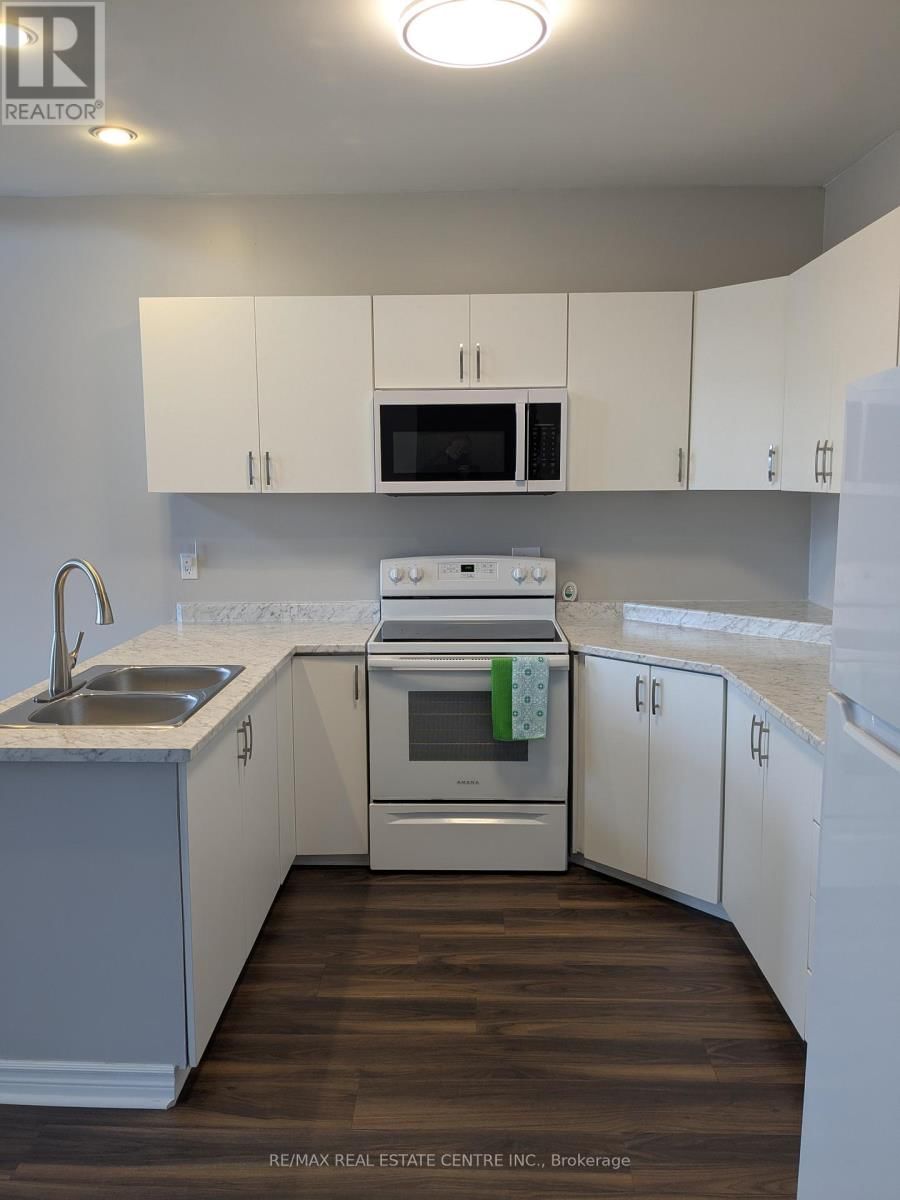 153 WELLINGTON STREET SOUTH Image 4