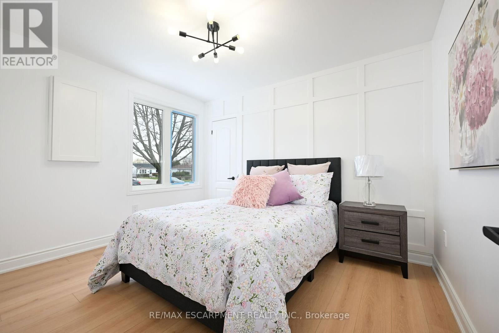 35 DOROTHY STREET Image 17