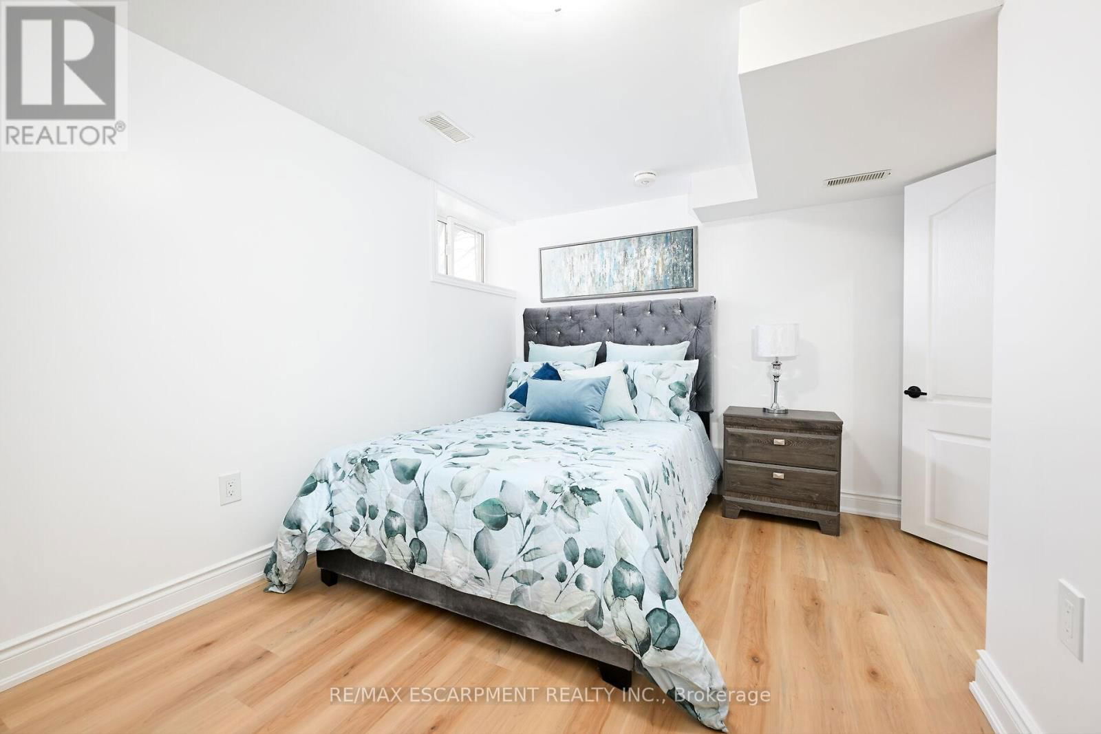 35 DOROTHY STREET Image 33