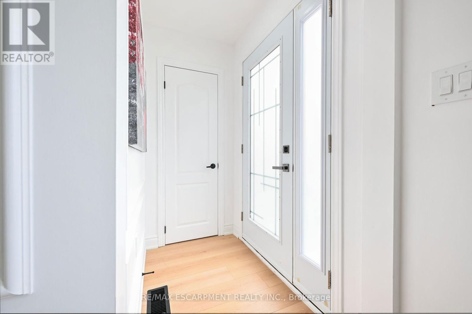 35 DOROTHY STREET Image 35