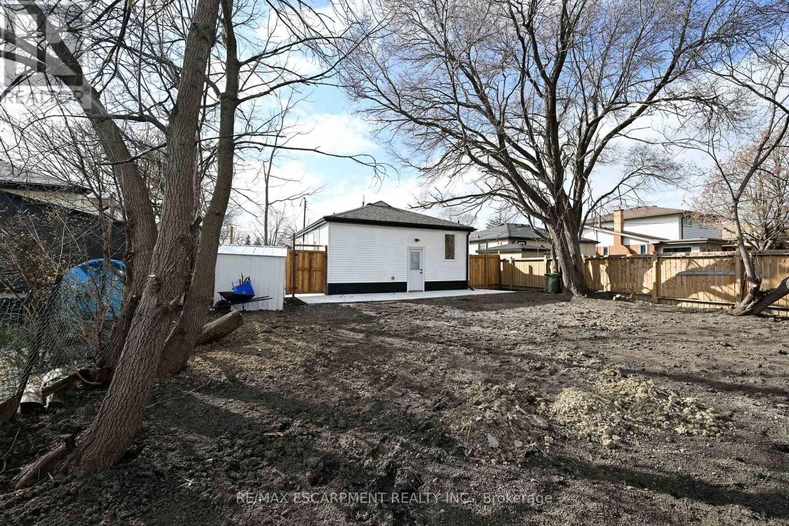 35 DOROTHY STREET Image 38