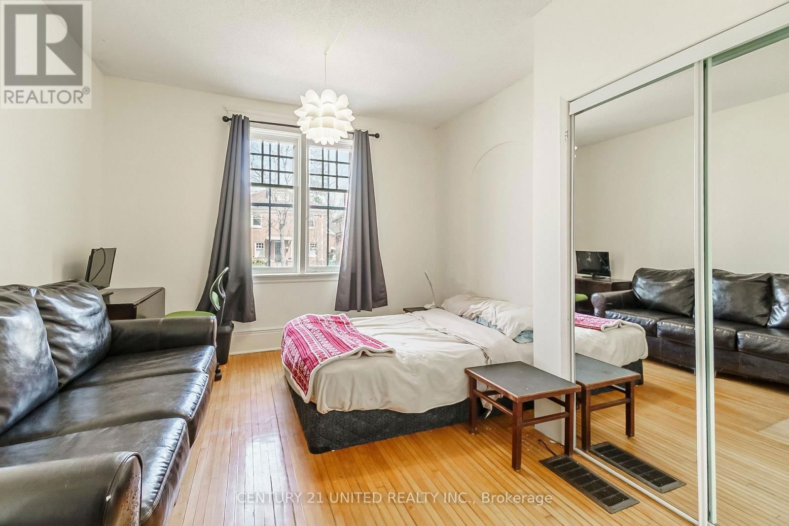 319 ELIAS AVENUE Image 13