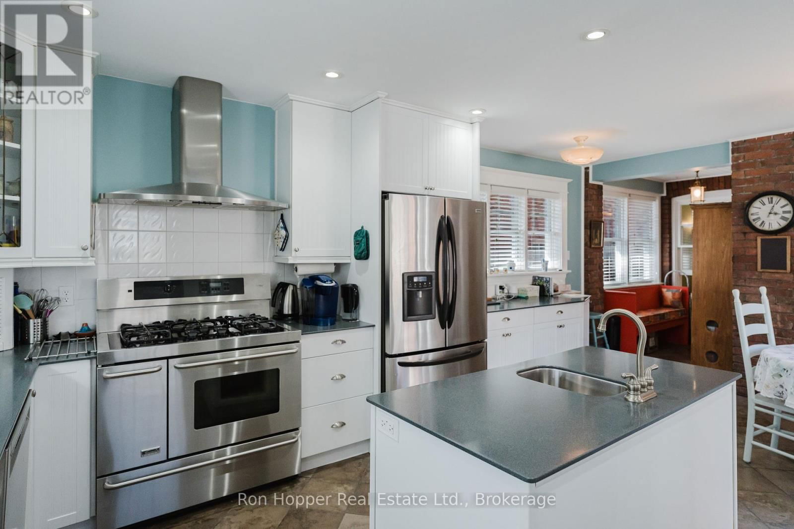 525 9TH STREET EAST Image 10