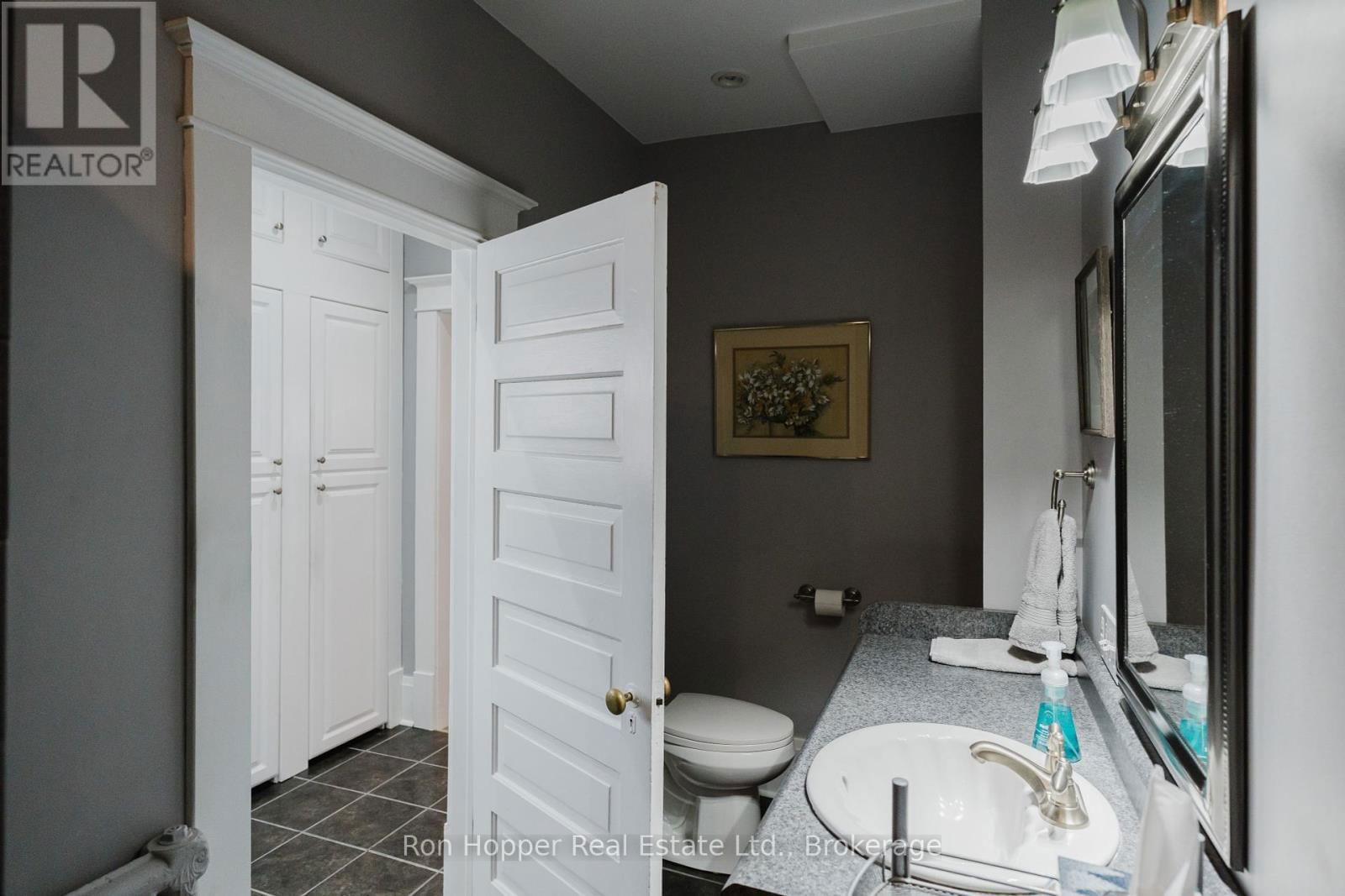 525 9TH STREET EAST Image 14