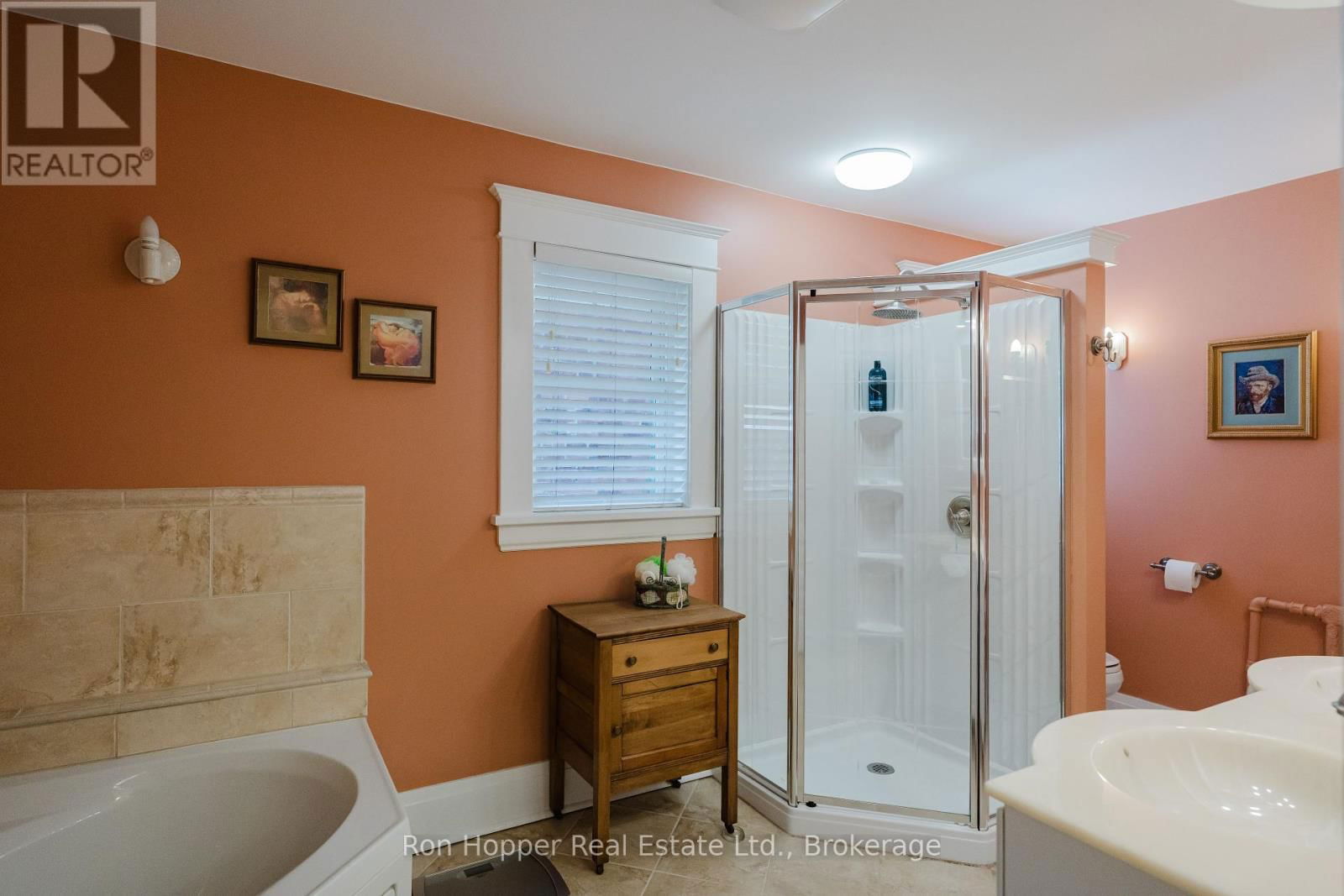 525 9TH STREET EAST Image 22