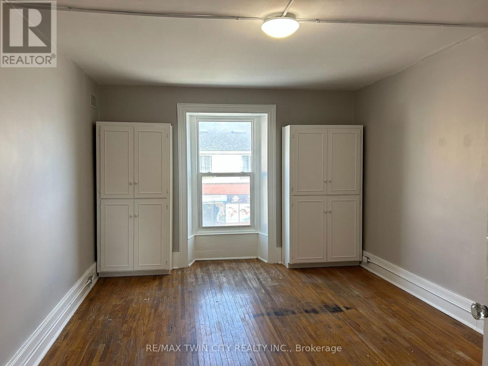 840-846 KING STREET EAST Image 34