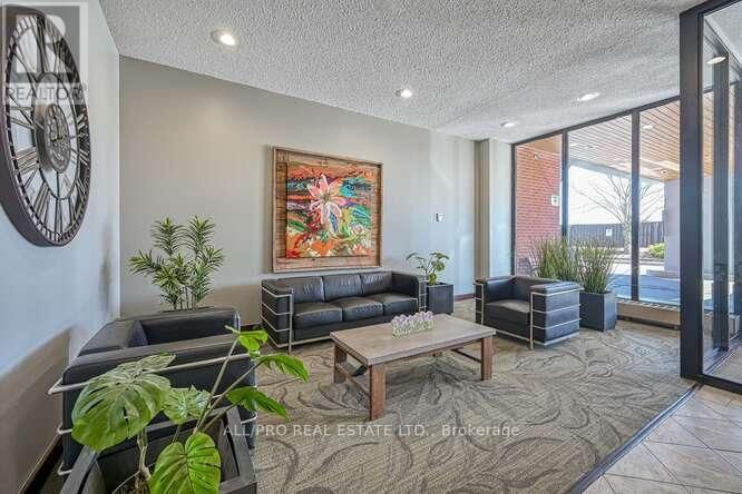 Unit 1215 - 2951 RIVERSIDE DRIVE EAST Image 3