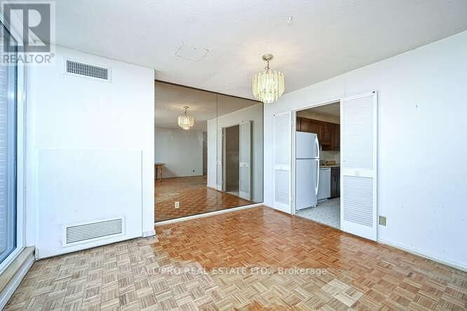 Unit 1215 - 2951 RIVERSIDE DRIVE EAST Image 7