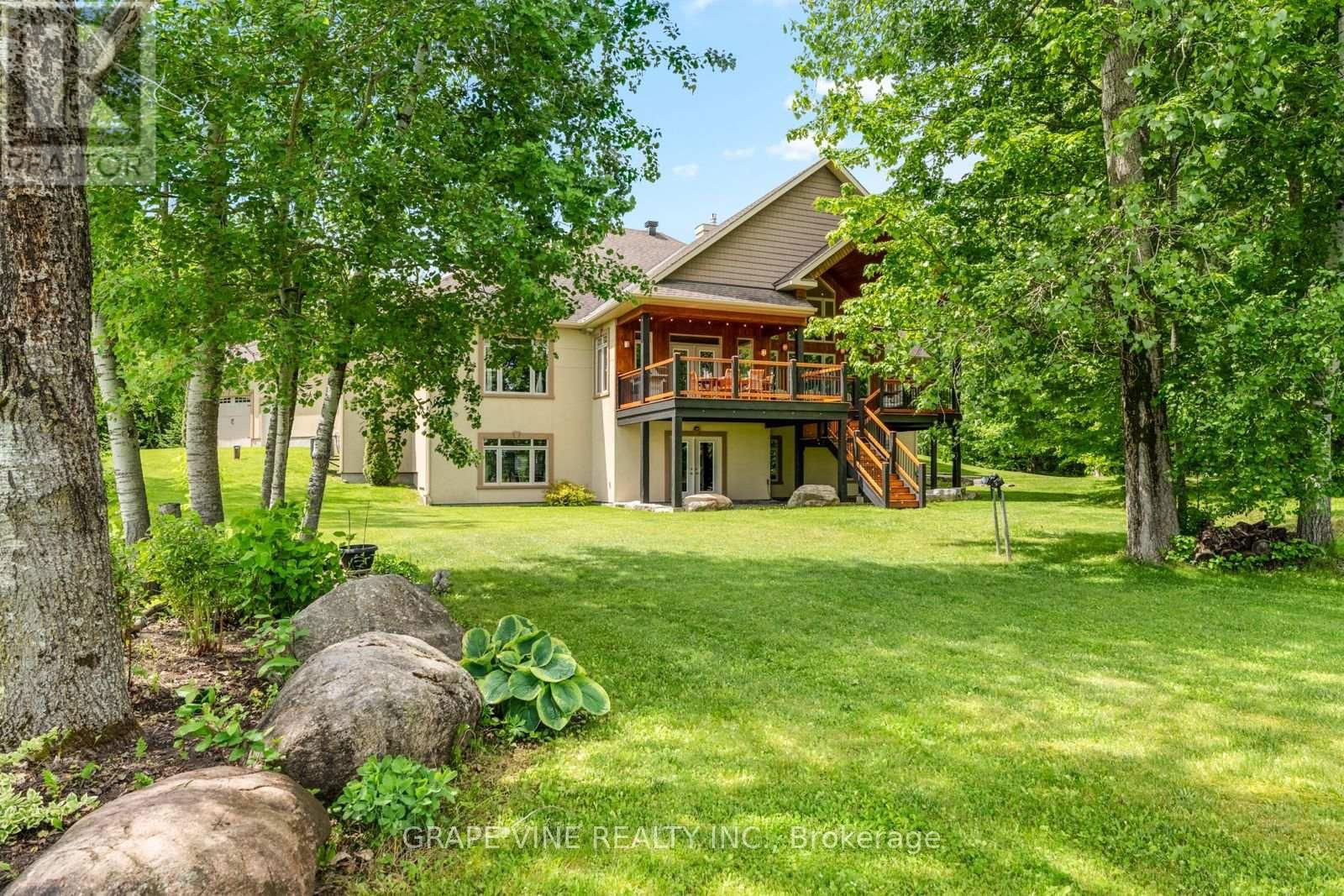515 WEST LAKE CIRCLE Image 14
