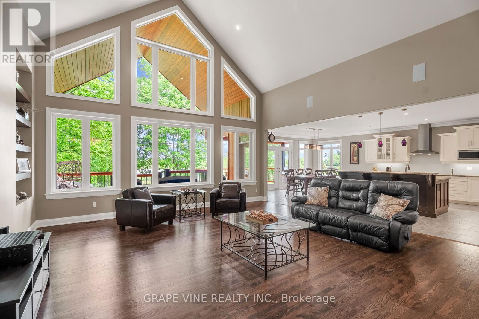 515 WEST LAKE CIRCLE Image 18