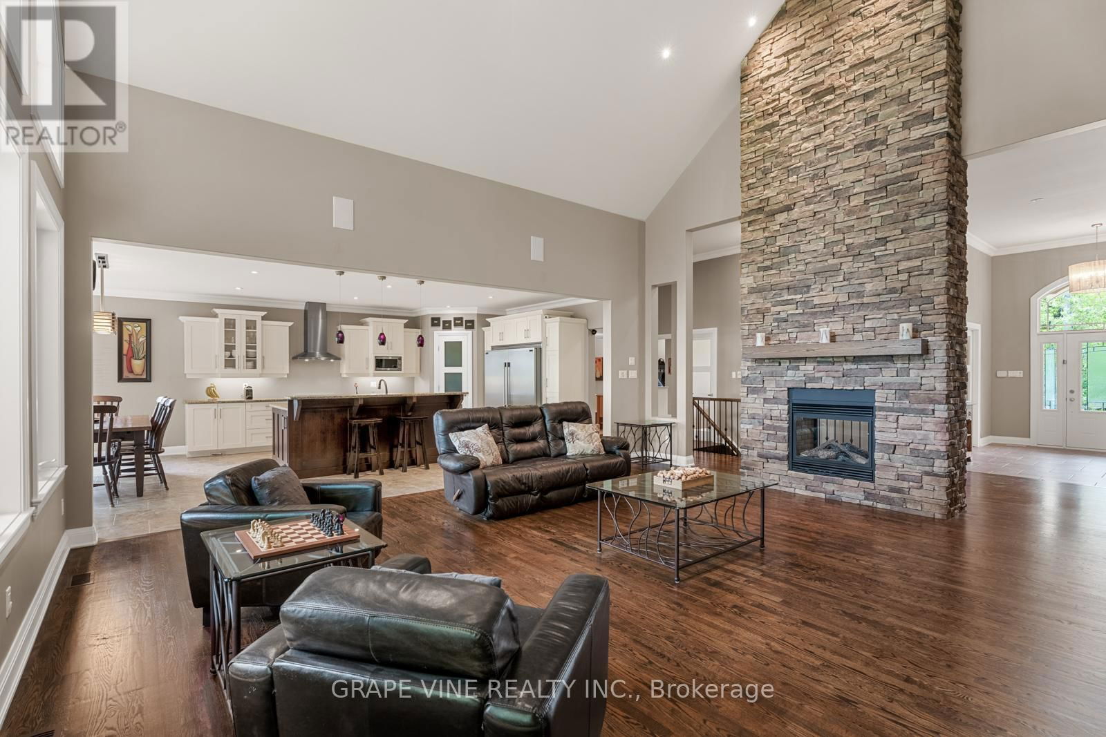 515 WEST LAKE CIRCLE Image 21