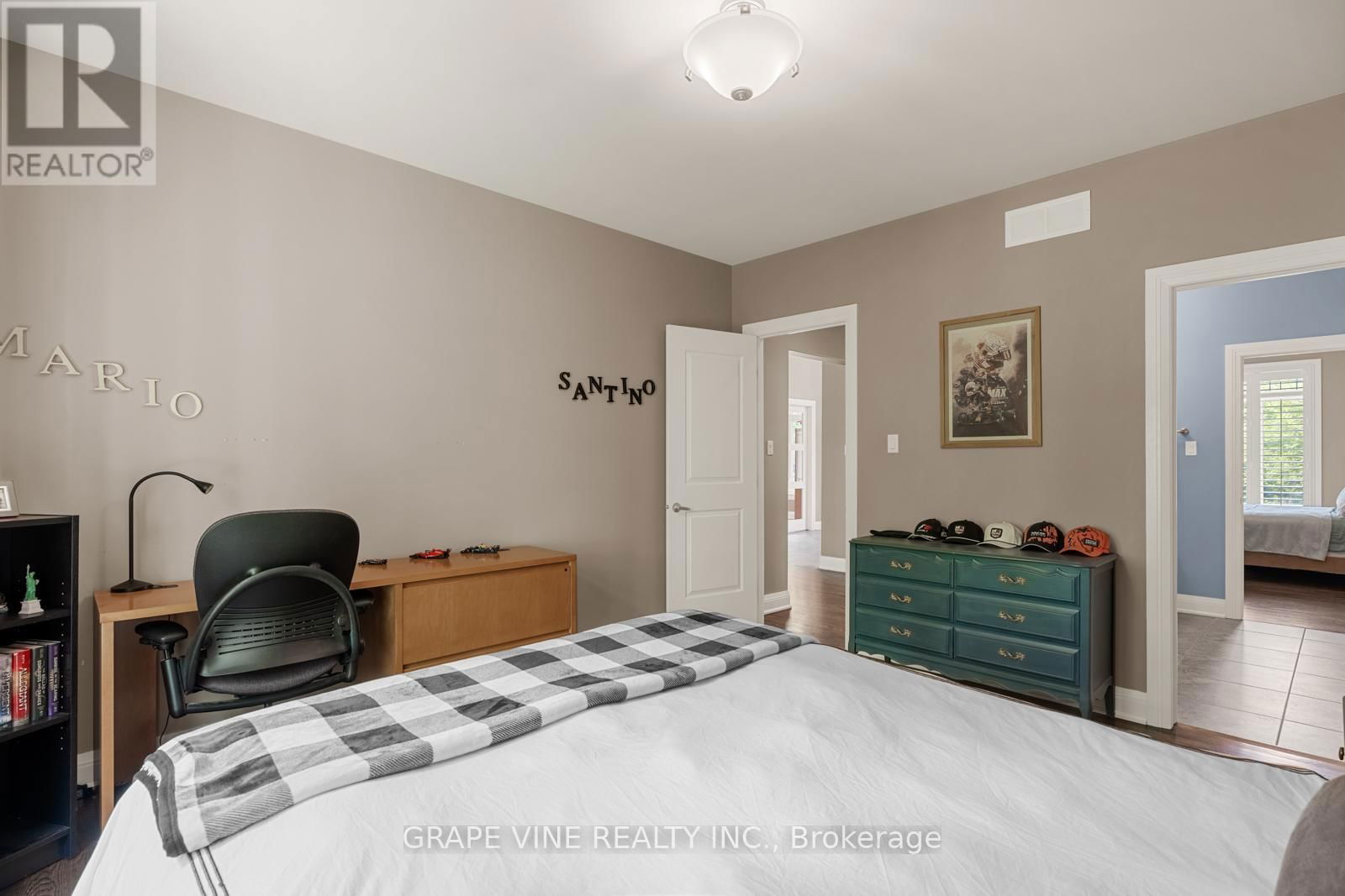 515 WEST LAKE CIRCLE Image 33