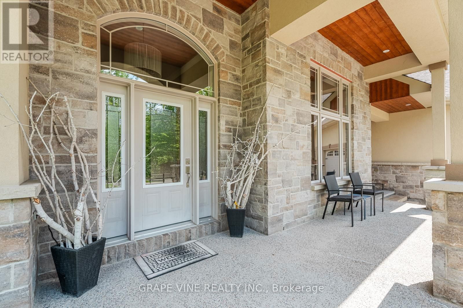 515 WEST LAKE CIRCLE Image 4