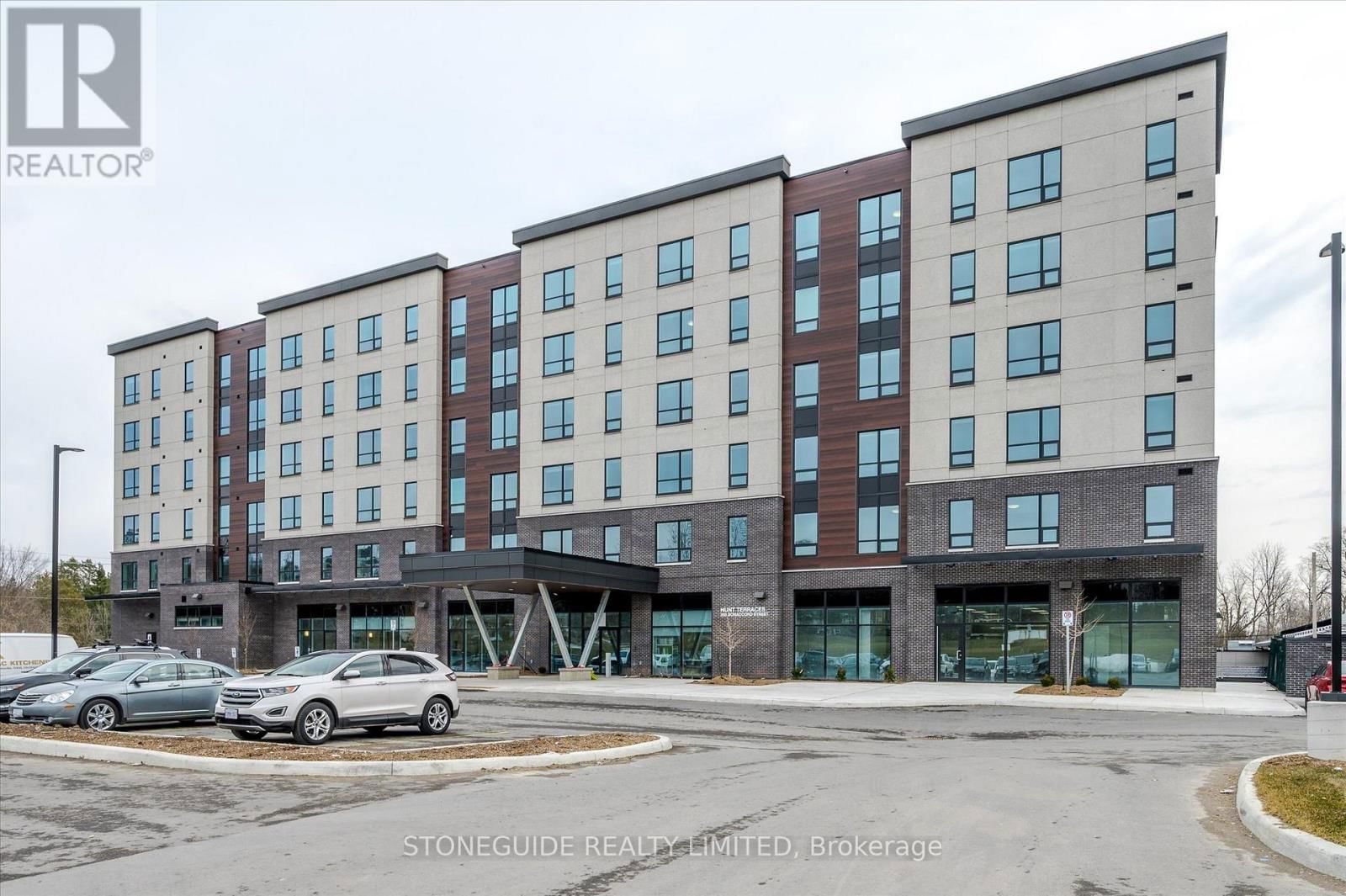 420 - 555 BONACCORD STREET Image 1