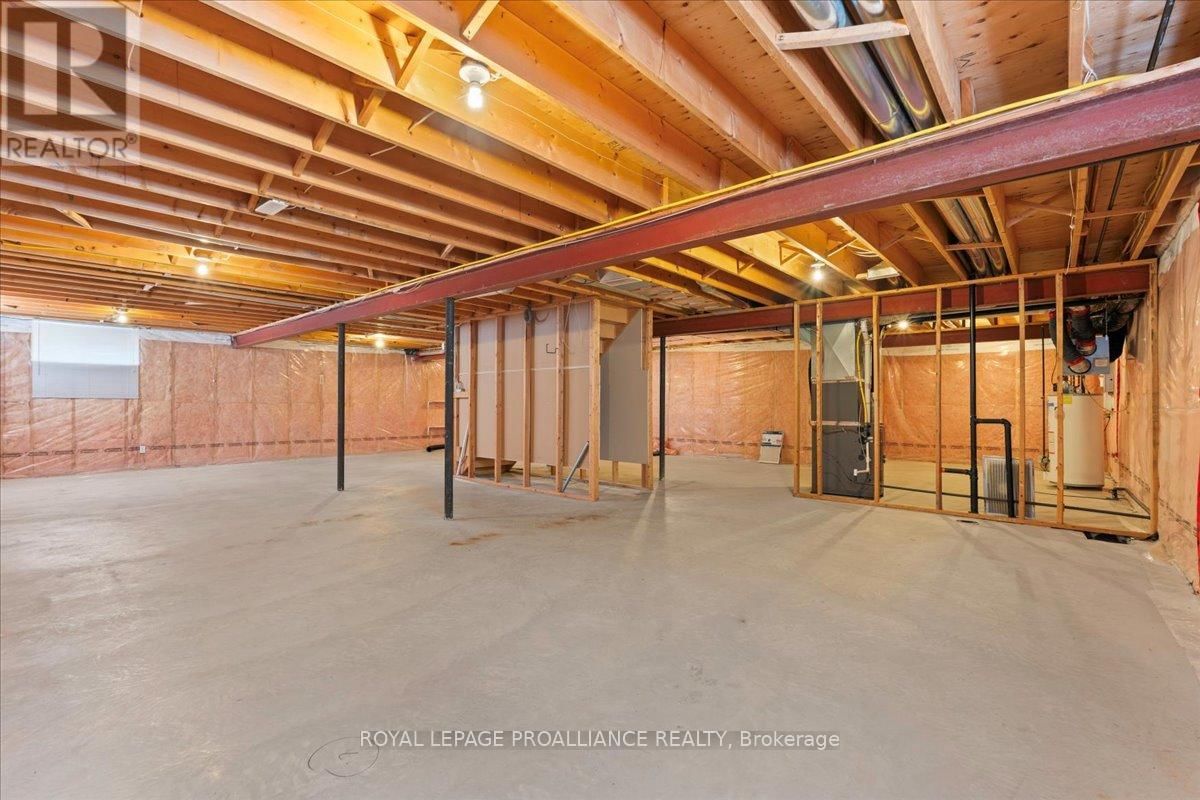 13 HICKORY GROVE Image 27