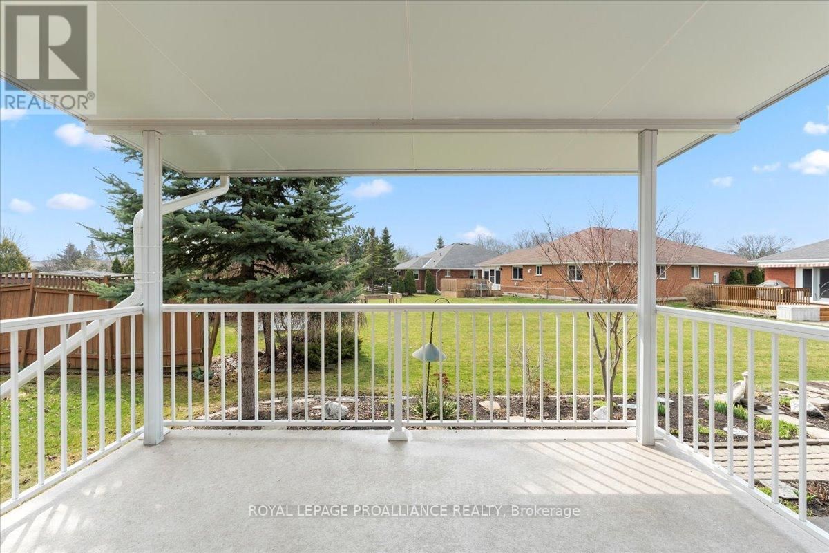 13 HICKORY GROVE Image 31