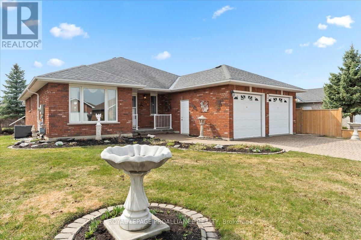 13 HICKORY GROVE Image 37