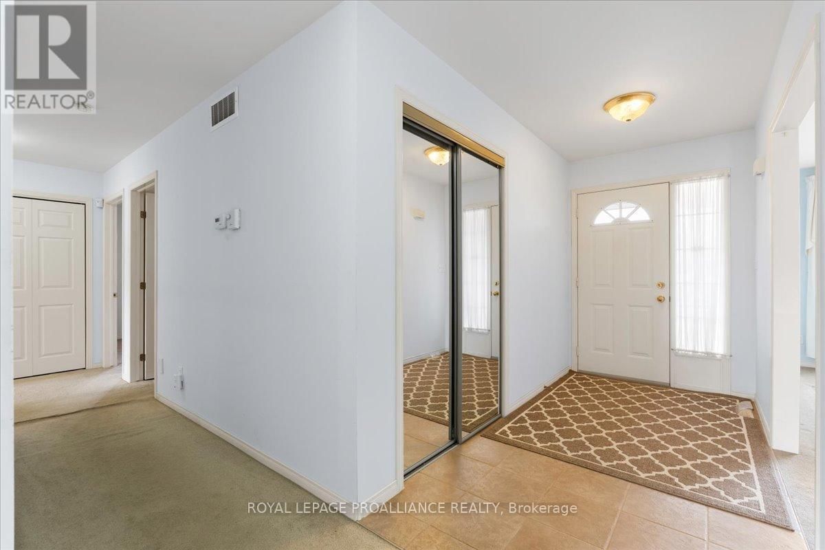 13 HICKORY GROVE Image 5