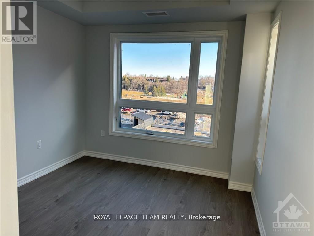 420 - 1350 HEMLOCK ROAD Image 8