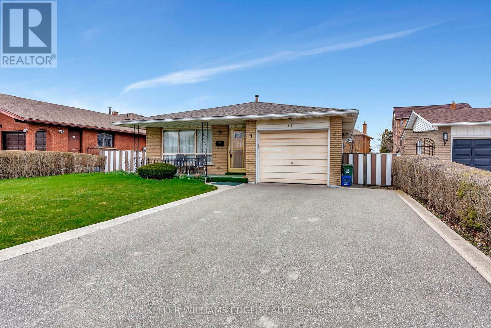 33 LYNWOOD DRIVE Image 1