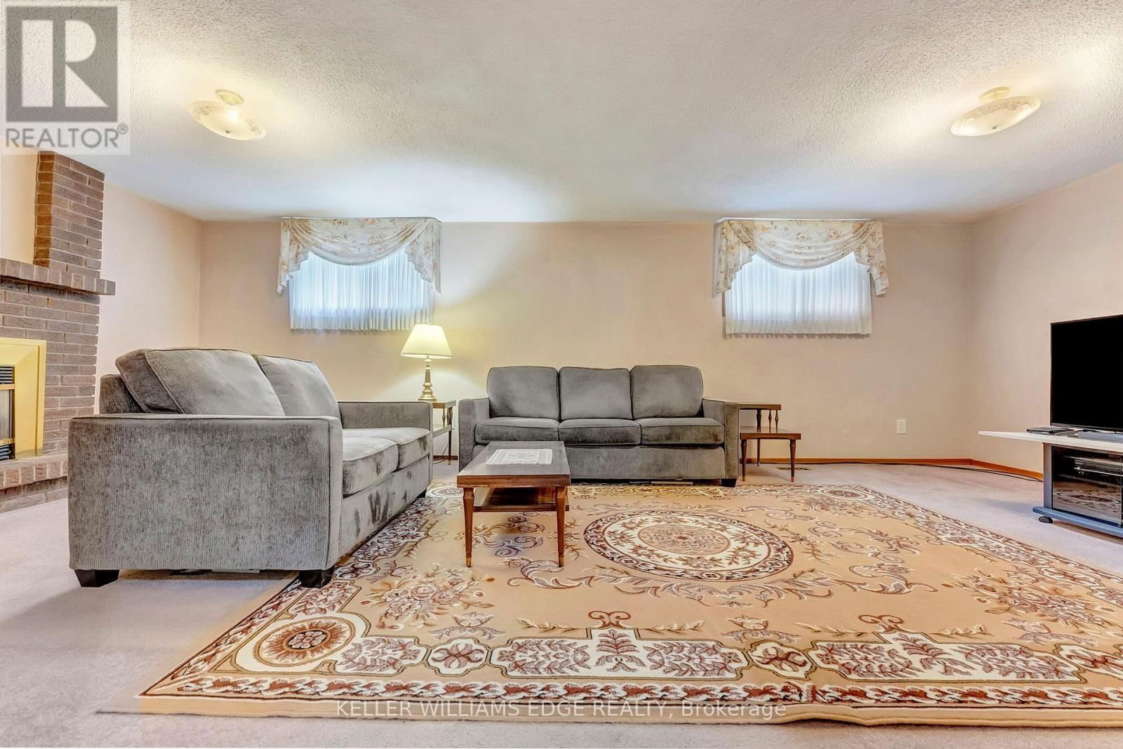 33 LYNWOOD DRIVE Image 26