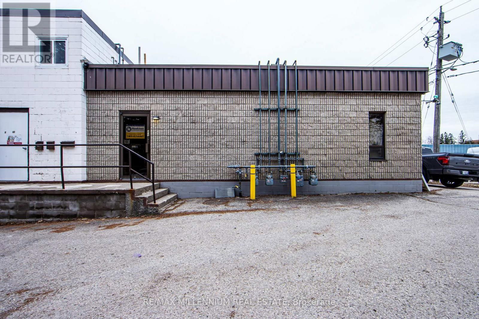 6 HOFFMAN STREET Image 30