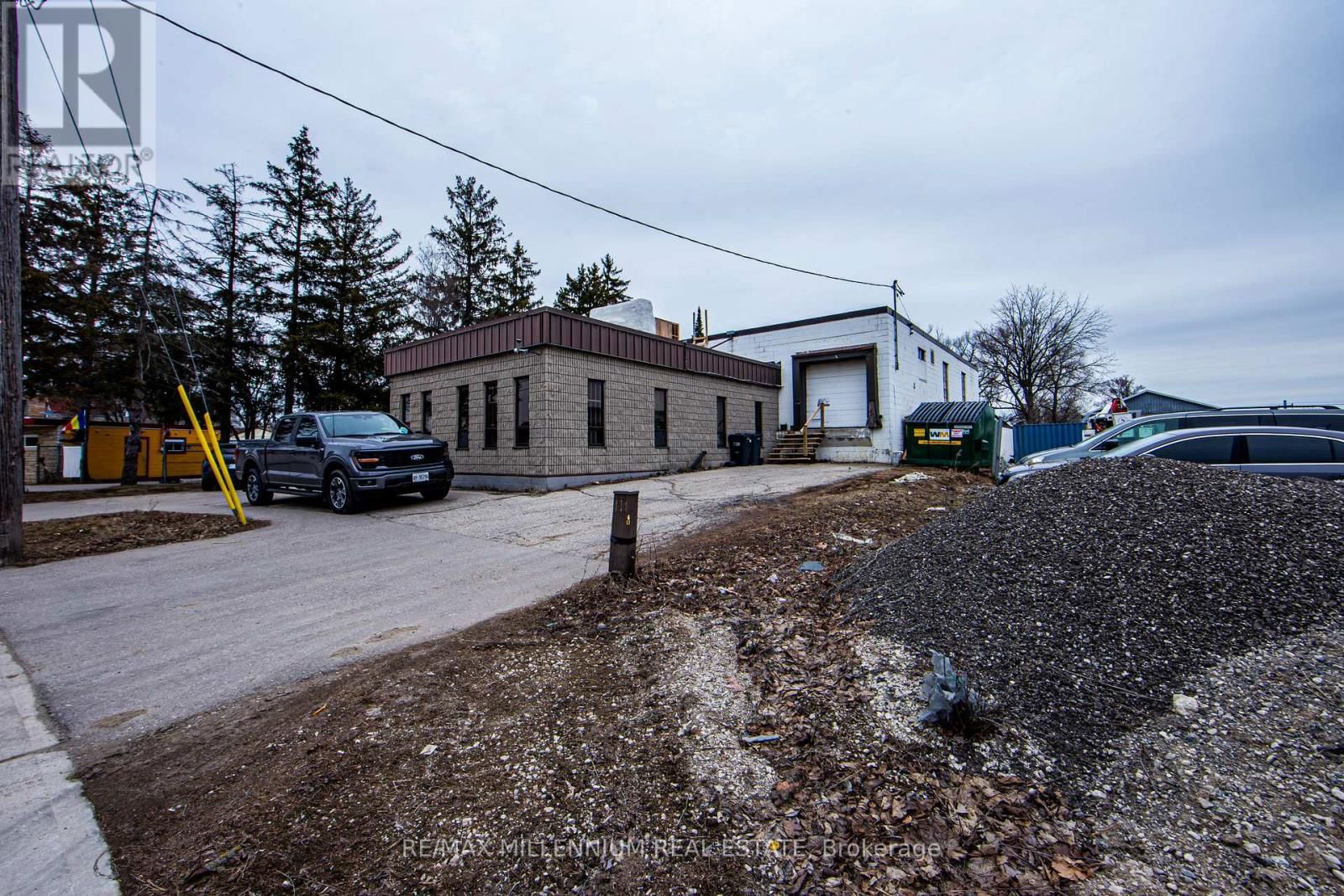 6 HOFFMAN STREET Image 35