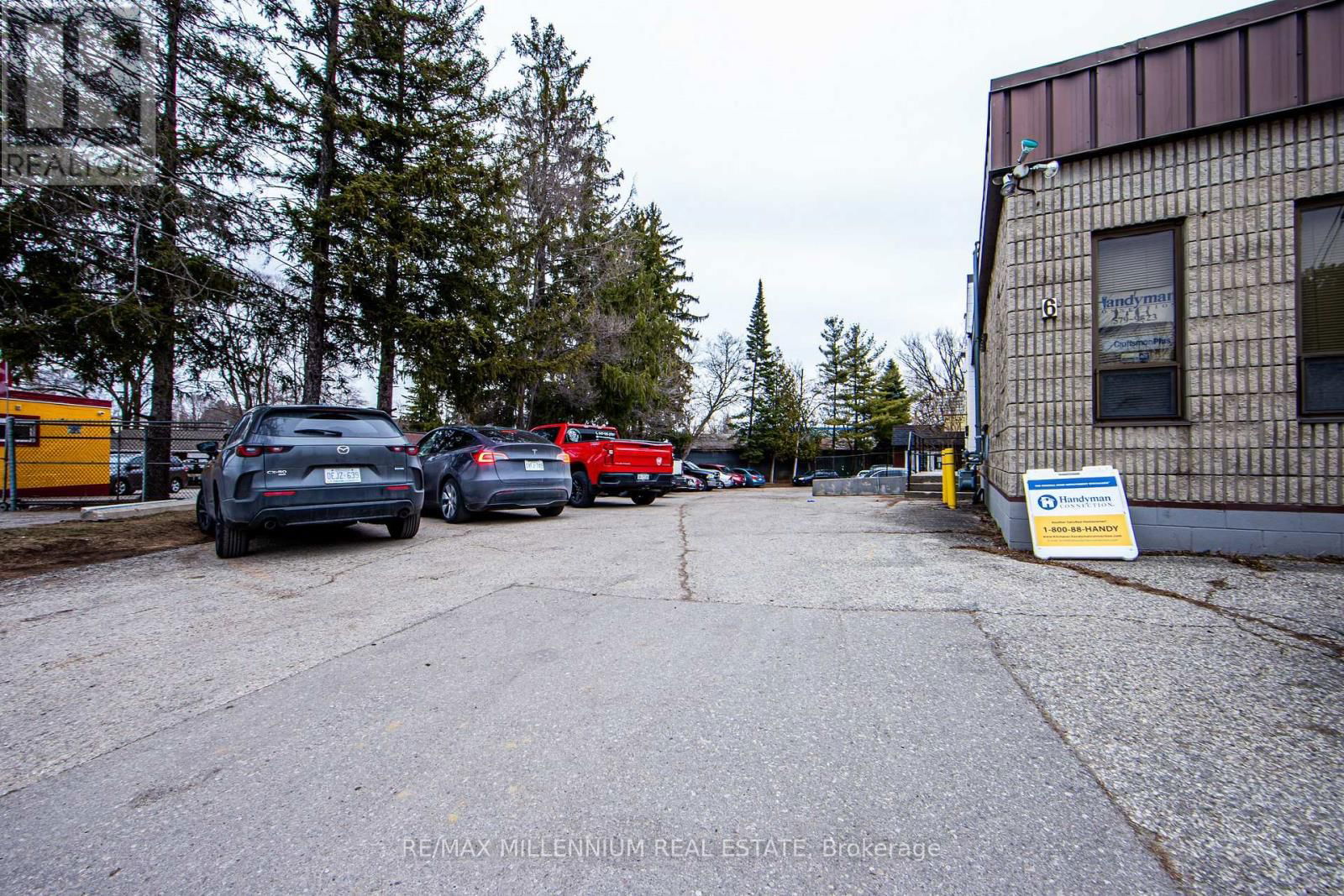 6 HOFFMAN STREET Image 37