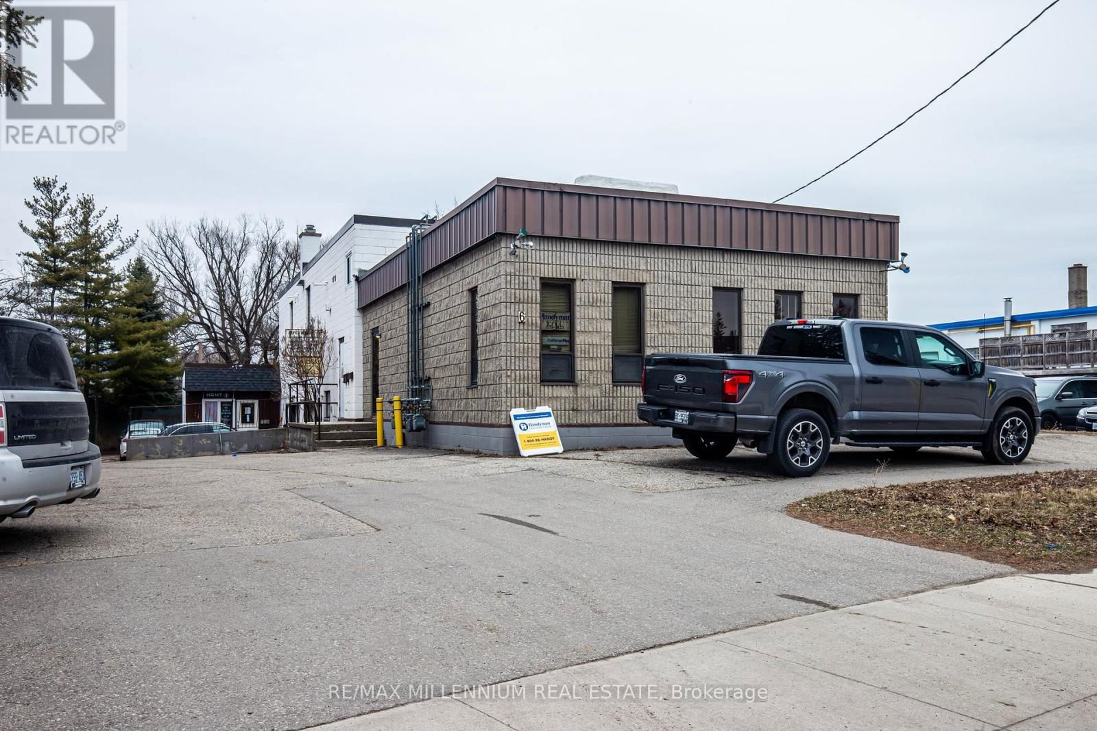 6 HOFFMAN STREET Image 9