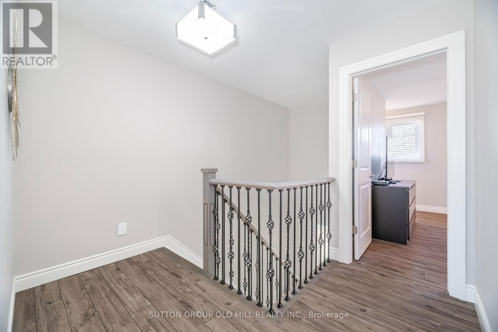 93 INDIAN CRESCENT Image 31