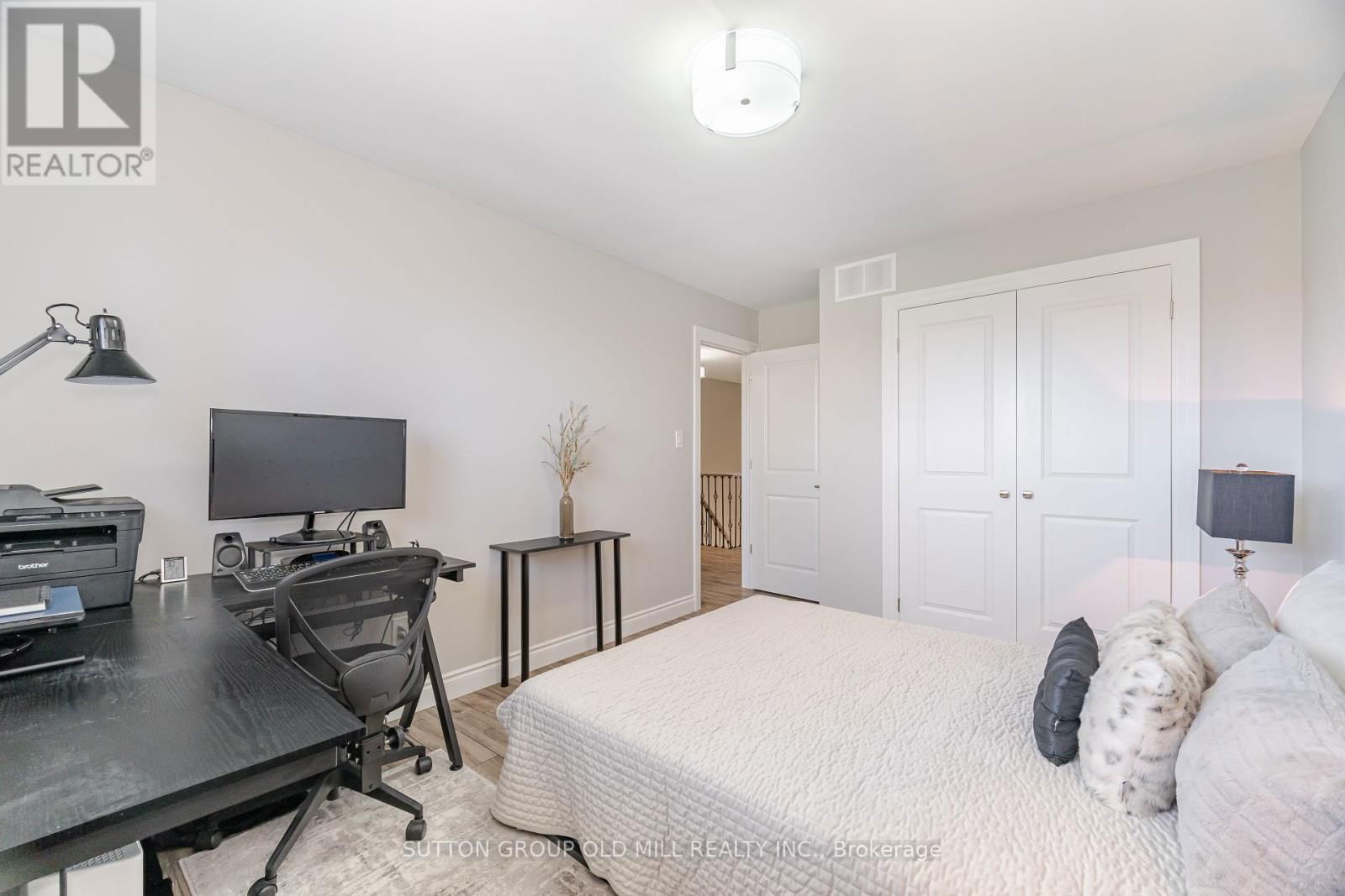 93 INDIAN CRESCENT Image 37