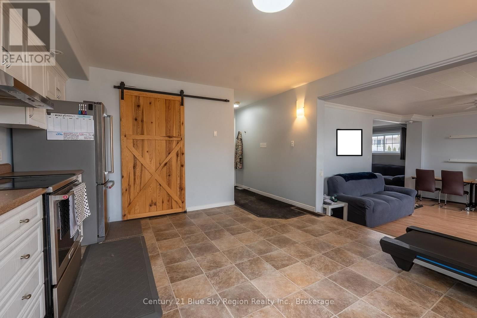 144 WILLIAM STREET Image 14
