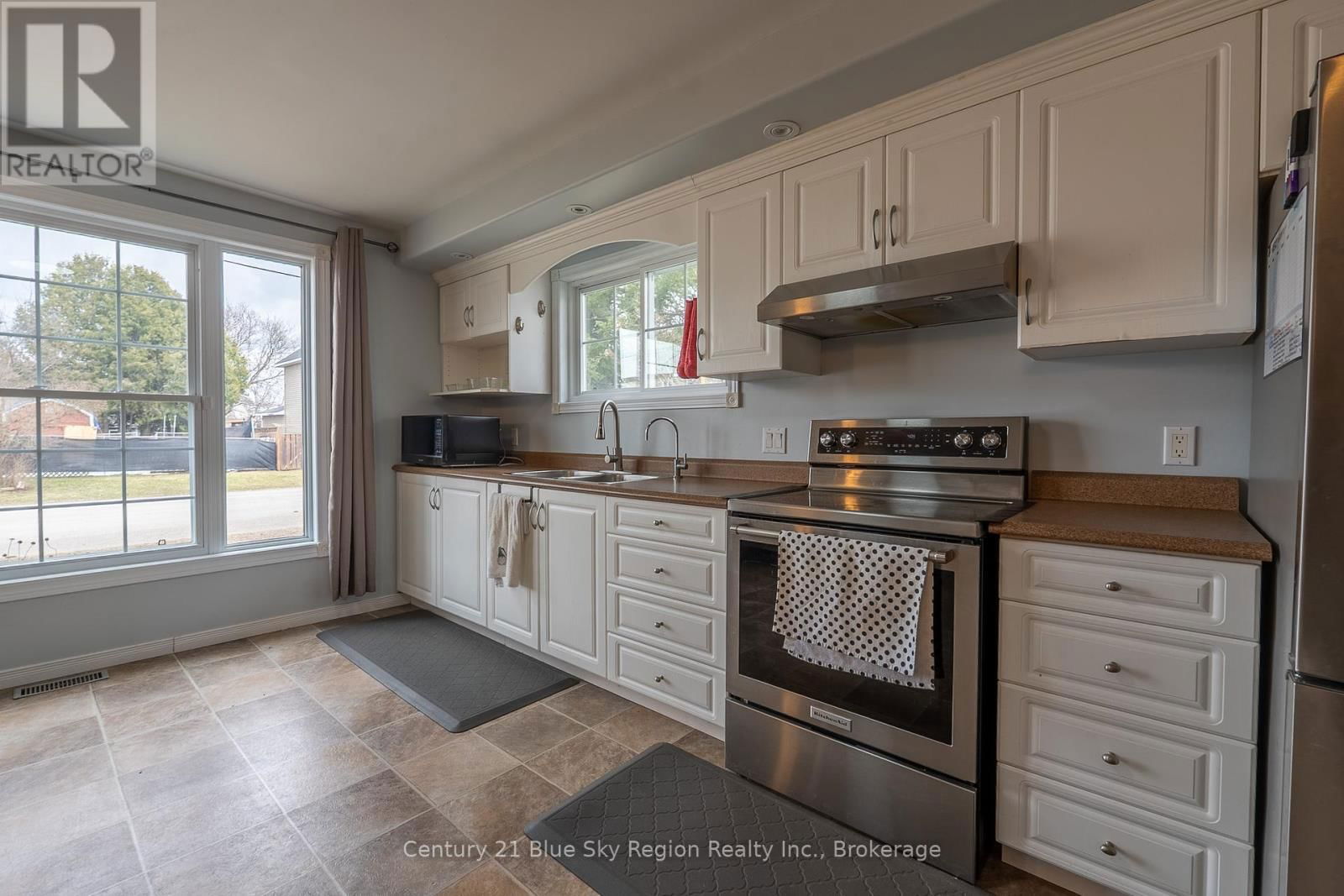 144 WILLIAM STREET Image 2