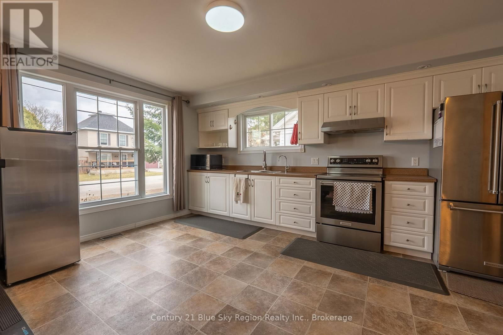 144 WILLIAM STREET Image 3