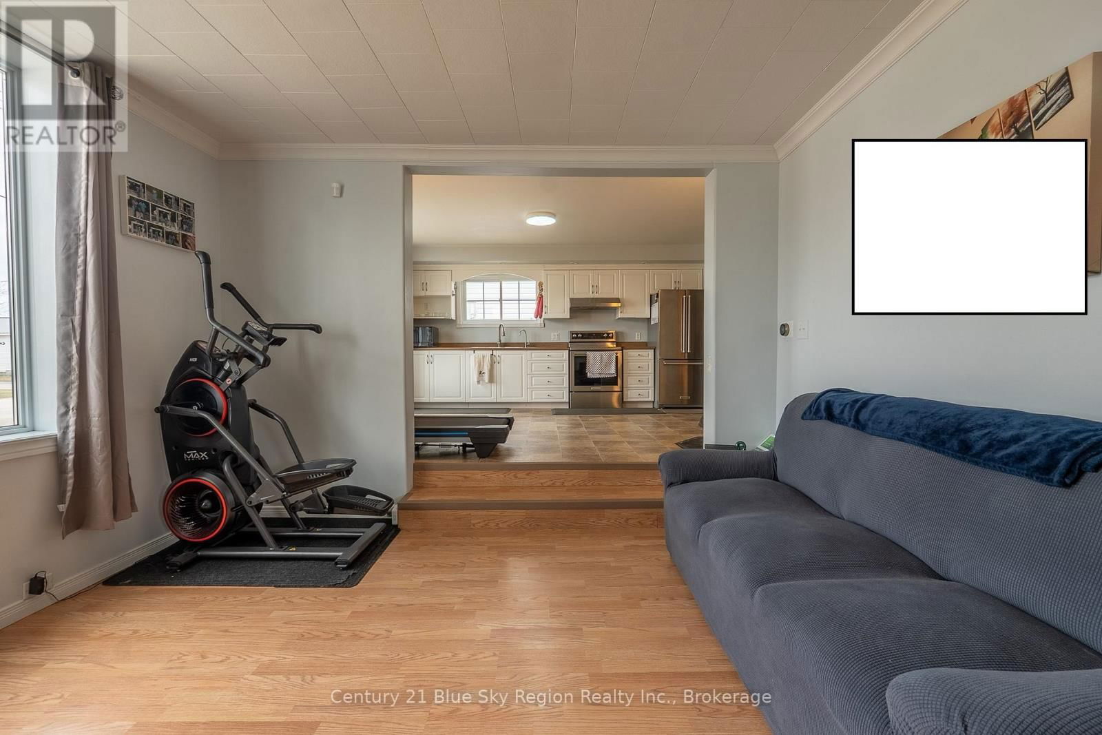 144 WILLIAM STREET Image 8