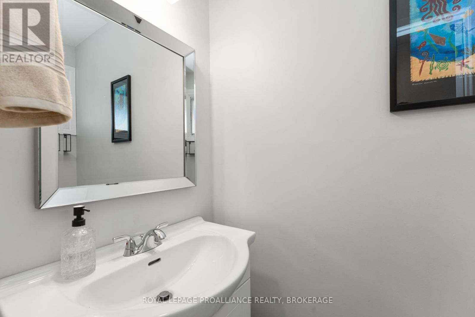 11 - 27 ADDINGTON STREET Image 4