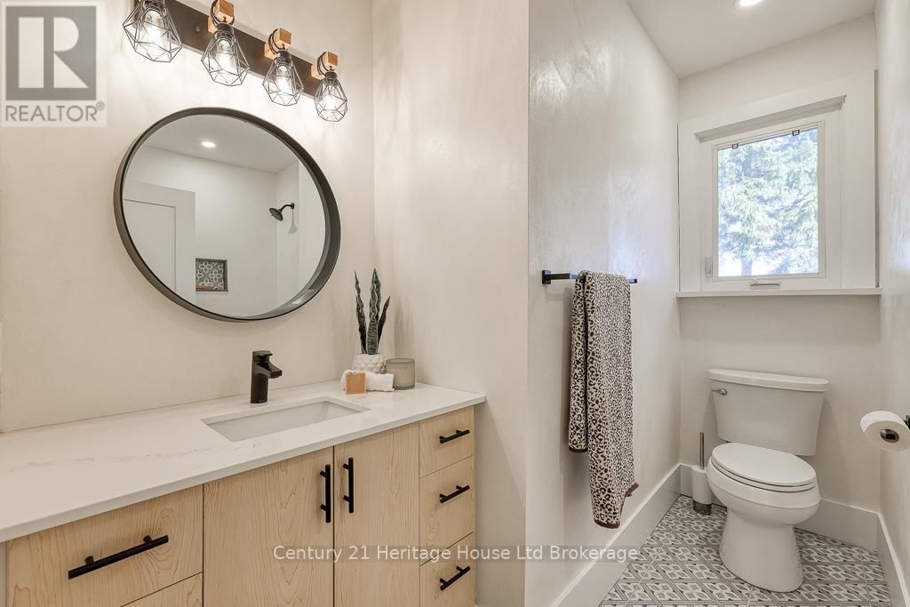 684747 COUNTY ROAD 2,R.R.#3 ROAD Image 24