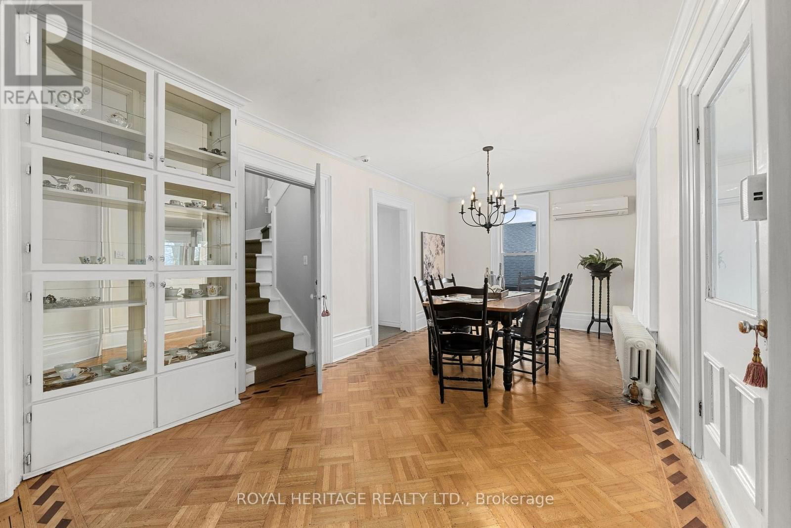 33 KINGSLEY AVENUE Image 21